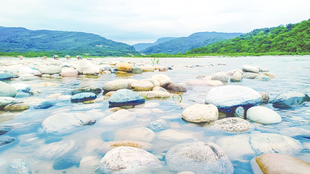 জনসম্পদ আত্মসাৎ ভয়াবহ অপরাধ