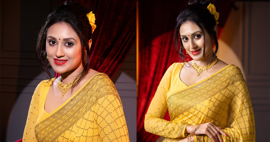 হলুদ শাড়িতে লাস্যময়ী কুসুম শিকদার