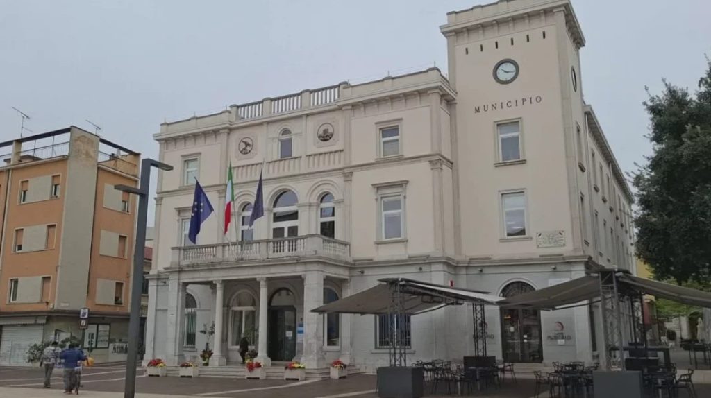 ইতালিতে এমপিকে হত্যার হুমকি দেওয়ায় বহিষ্কার বাংলাদেশি প্রবাসী 