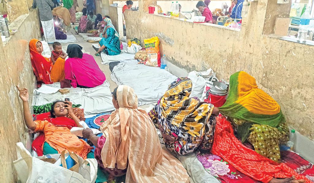 সরকারি হাসপাতাল নিয়ে আস্থার সংকট কীভাবে কাটবে