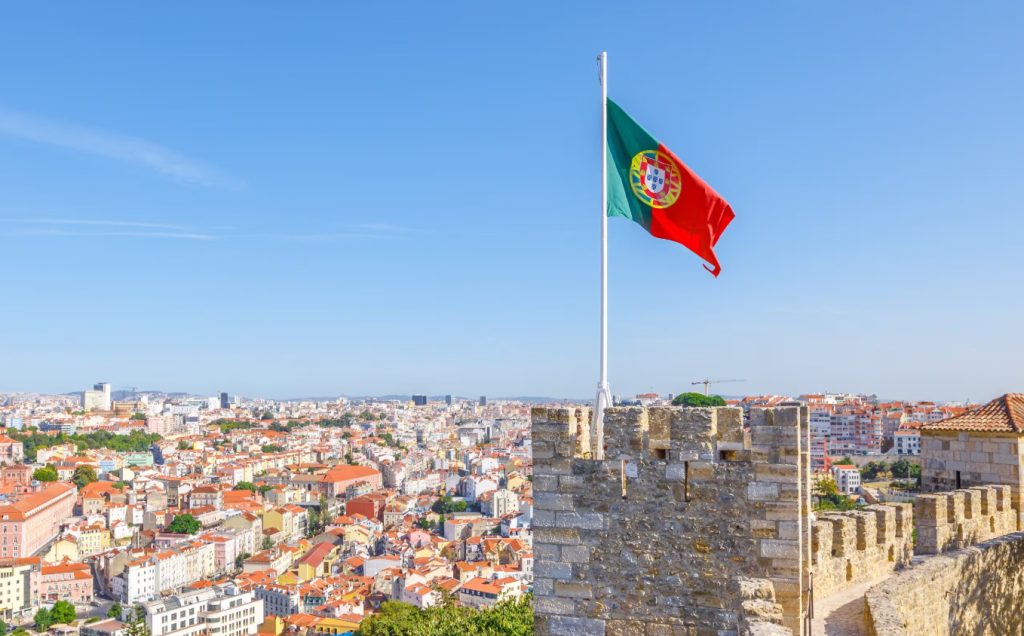 পর্তুগালে অভিবাসীদের নাগরিকত্ব পাওয়ার জন্য বৈধভাবে ৬ বছর বসবাসের প্রস্তাব