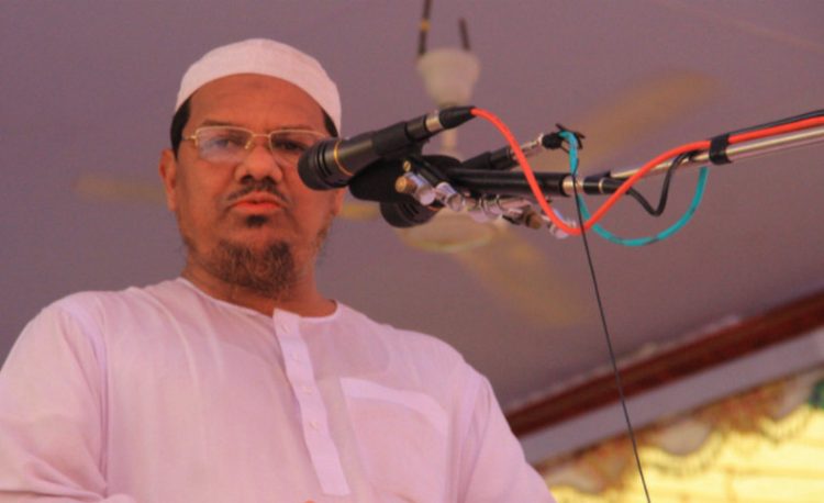 ডাকসু নির্বাচনের মাধ্যমে আগামী রাজনীতির যাত্রাপথ স্পষ্ট হবে : চরমোনাই পীর