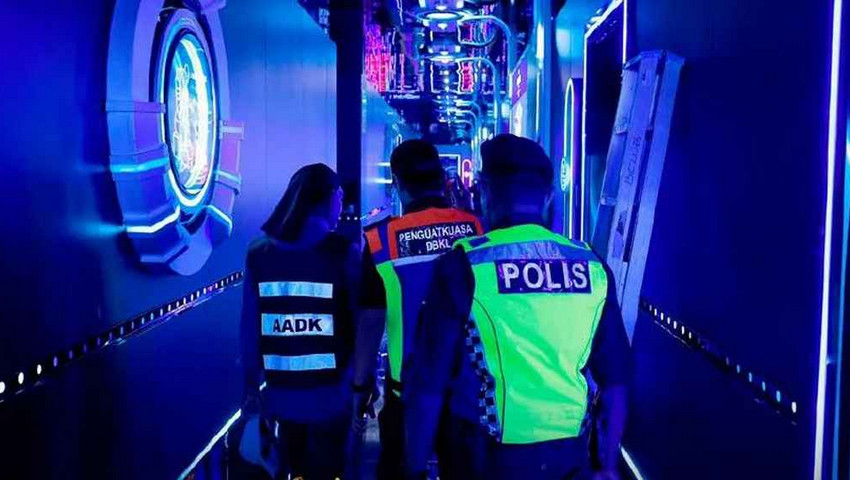 মালয়েশিয়ায় বিশেষ অভিযানে ৩৭৭ বাংলাদেশি আটক