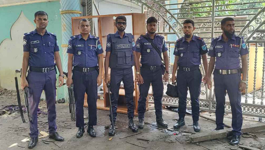 নুরাল পাগলার দরবারে হামলার ঘটনায় গ্রেপ্তার ৫