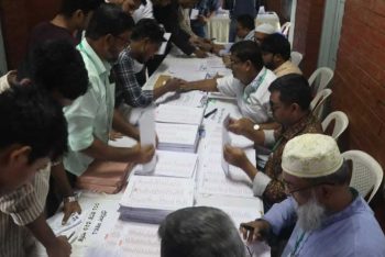 ডাকসু নির্বাচন : উৎসবমুখর পরিবেশে ভোটগ্রহণ সম্পন্ন, চলছে গণনা