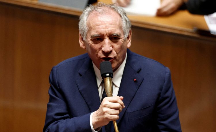 এবার পদত্যাগ করলেন ফ্রান্সের প্রধানমন্ত্রী