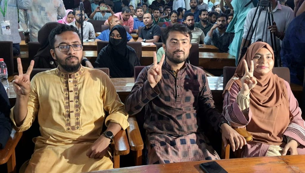 জাকসু নির্বাচন : ভিপি স্বতন্ত্রের জিতু, জিএস শিবিরের মাজহার ও এজিএস মেঘলা