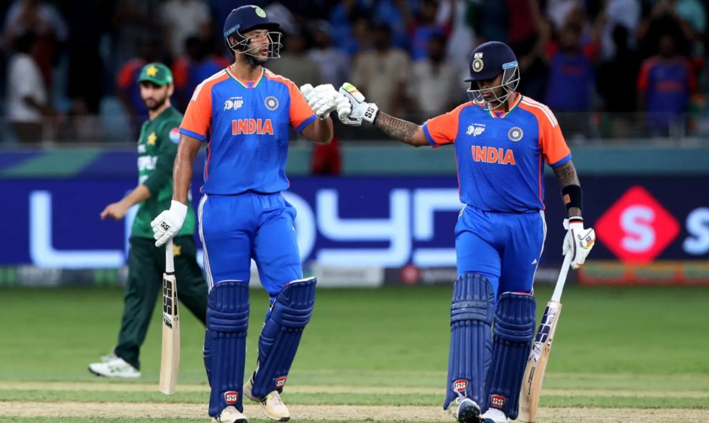 ভারতের দাপটে উড়ে গেল পাকিস্তান