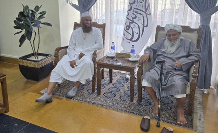 আফগান সফরে মাওলানা মামুনুল হকসহ আলেমদের বিশেষ প্রতিনিধি দল