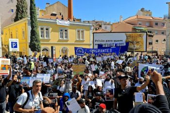 পর্তুগালে মানবিক অভিবাসন নীতির দাবিতে অভিবাসীদের প্রতিবাদ সমাবেশ