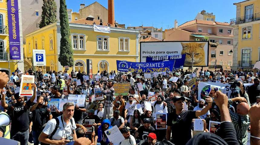 পর্তুগালে মানবিক অভিবাসন নীতির দাবিতে অভিবাসীদের প্রতিবাদ সমাবেশ