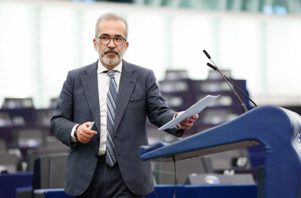 ফিলিস্তিনকে আনুষ্ঠানিক স্বীকৃতি দিলো ইউরোপের দেশ পর্তুগাল