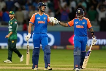 চিরপ্রতিদ্বন্দ্বী ভারতের বিপক্ষে এবার লড়াই করে হারল পাকিস্তান