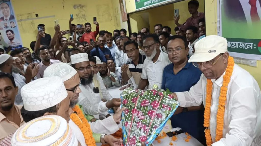 বিএনপিতে যোগদান করল জামায়াতের ৪৫ নেতাকর্মী