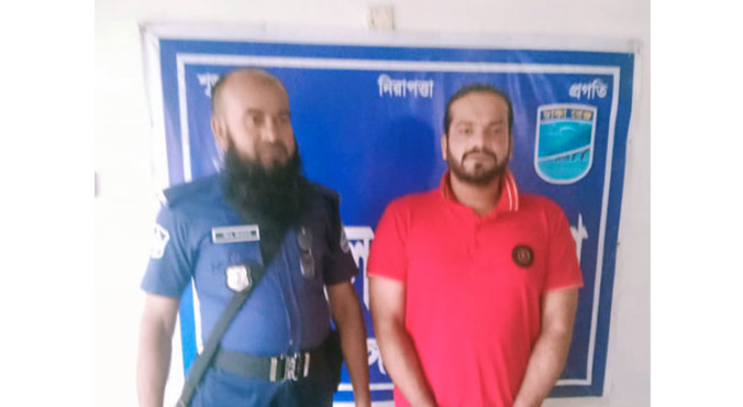 যৌনপল্লী থেকে যুবলীগ নেতা গ্রেপ্তার