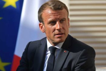 স্ত্রীকে ‘নারী’ প্রমাণে আদালতে দৌড়ঝাঁপ করছেন ফরাসি প্রেসিডেন্ট!