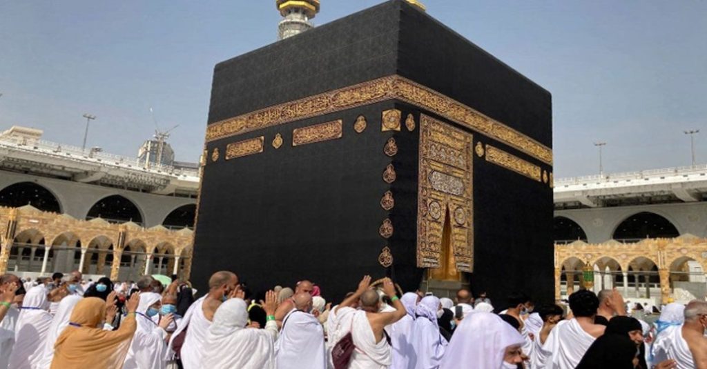 হজের খরচ কমলো, তিনটি নতুন প্যাকেজ ঘোষণা