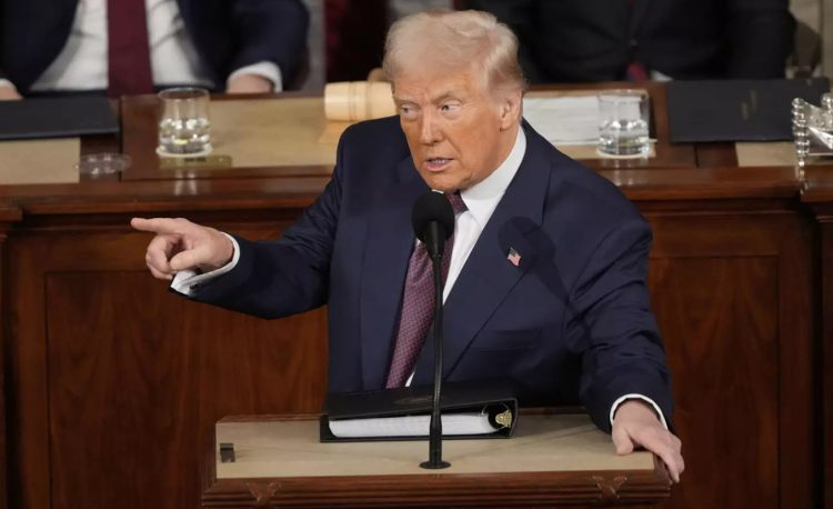 অবশ্যই ইউরোপকে রাশিয়ার কাছ থেকে তেল কেনা বন্ধ করতে হবে: ট্রাম্প