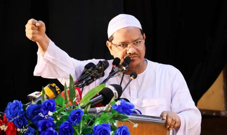 চরমোনাই পীরের দাবি: সকল প্রাথমিক বিদ্যালয়ে ধর্মীয় শিক্ষক নিয়োগ দিতে হবে