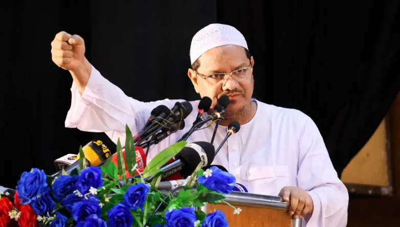 চরমোনাই পীরের দাবি: সকল প্রাথমিক বিদ্যালয়ে ধর্মীয় শিক্ষক নিয়োগ দিতে হবে