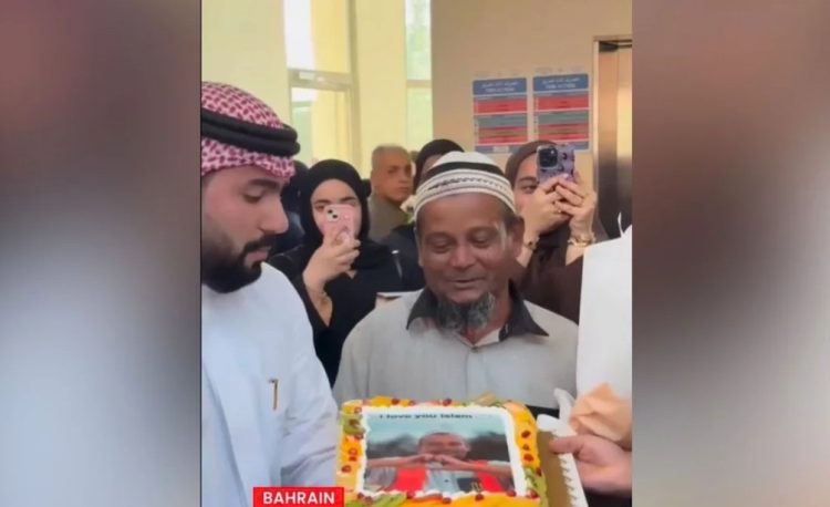 দীর্ঘদিন কাজ করে আবেগঘন সংবর্ধনা পেলেন বাংলাদেশি প্রবাসী