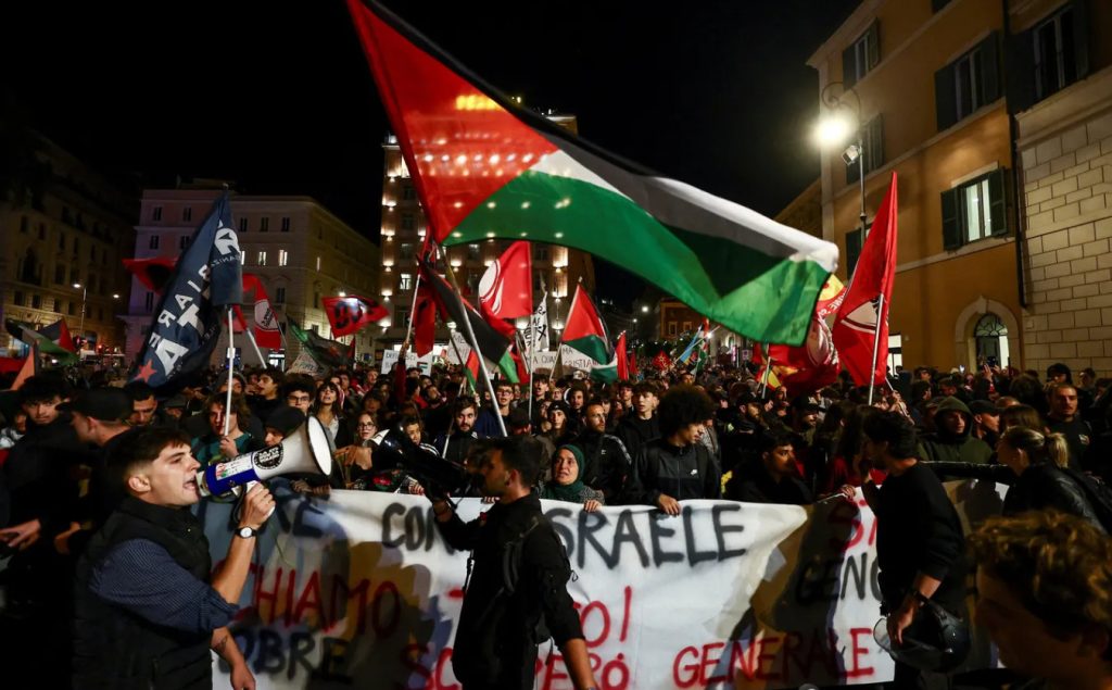 ফ্লোটিলায় ইসরাইলি হামলা; প্রতিবাদে ইউরোপ জুড়ে বিক্ষোভ