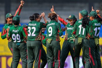 পাকিস্তানকে হারিয়ে বিশ্বকাপ শুরু করল বাংলার বাঘিনীরা