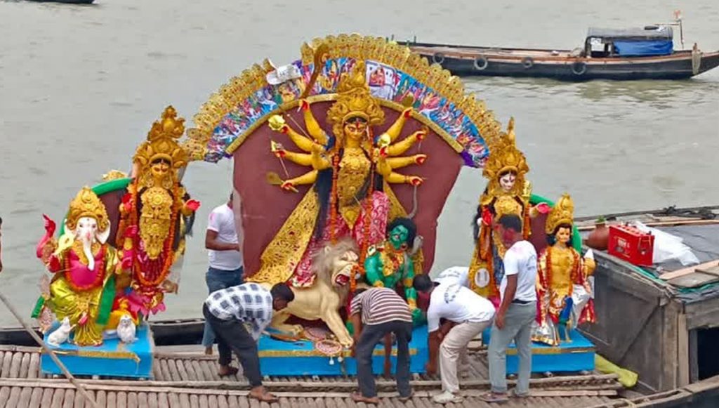 ভারতে দুর্গা বিসর্জন দিতে গিয়ে ১৩ জনের মৃত্যু; যাদের মধ্যে ১০ জনই শিশু