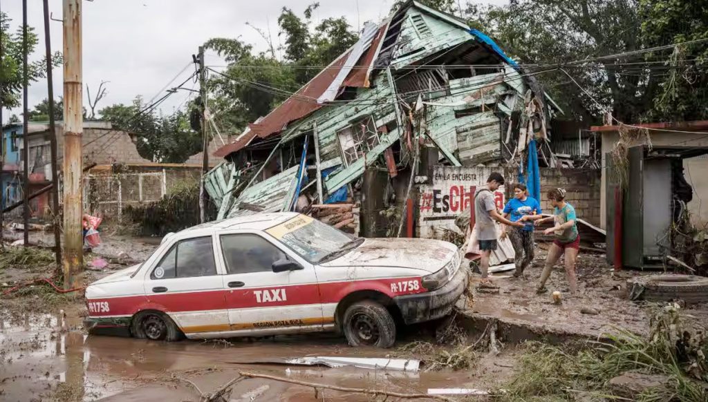 ভারী বর্ষণে মেক্সিকোতে বন্যা; নিহত অন্তত ৪৪