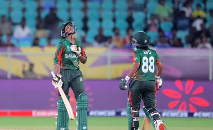 জয়ের সুযোগ হাতছাড়া করল বাঘিনীরা