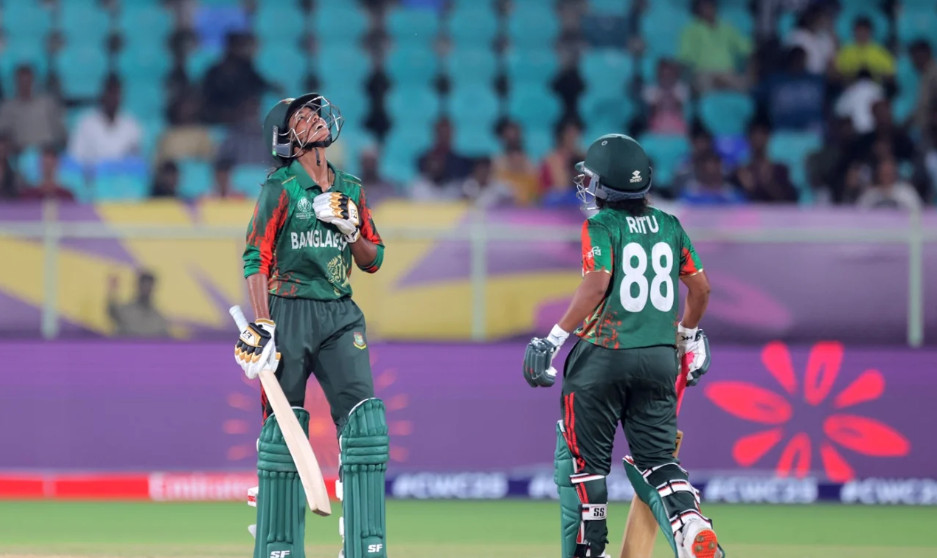 জয়ের সুযোগ হাতছাড়া করল বাঘিনীরা