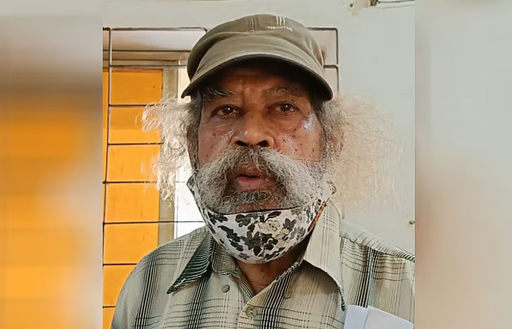 পিস্তলের লাইসেন্স নবায়ন করতে গিয়ে গ্রেপ্তার গণজাগরণ মঞ্চের নেতা