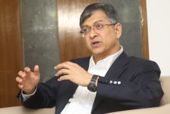 সাবেক রাষ্ট্রপতিকে গ্রেপ্তারের মতো কিছু দেখছি না : স্বরাষ্ট্রমন্ত্রী