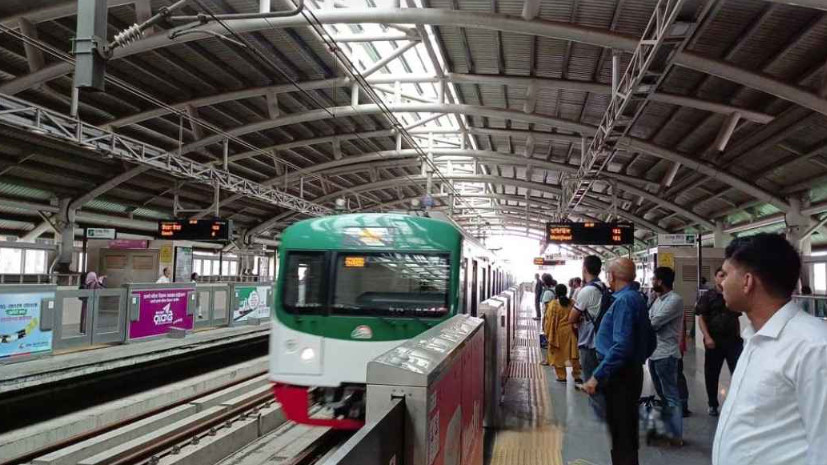 মেট্রোরেল স্টেশনে ঢুকে না চড়ে বেরিয়ে গেলে দিতে হবে জরিমানা