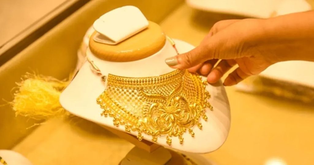 দেশে আবারও বাড়ল সোনার দাম
