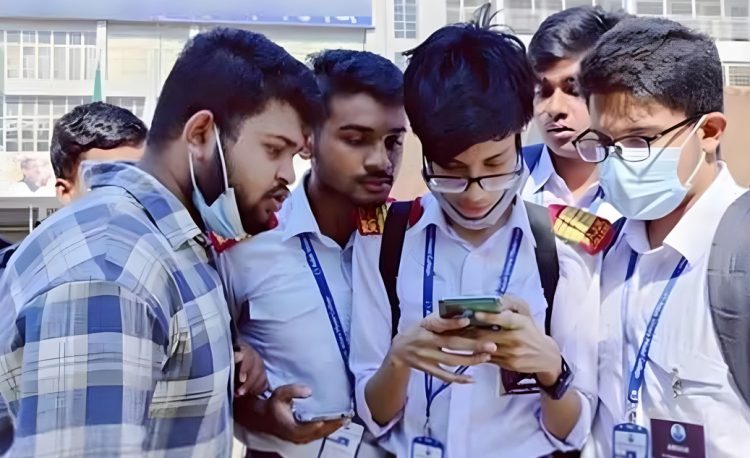 সকাল ১০টায় প্রকাশ হবে এইচএসসি ও সমমানের ফলাফল, দেখবেন যেভাবে