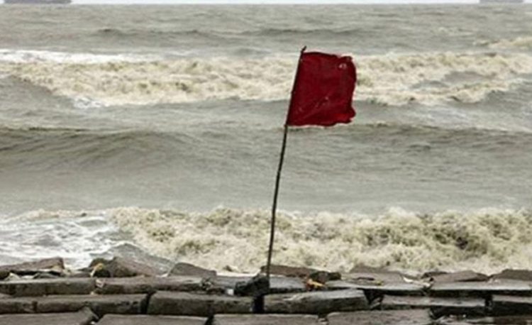 বঙ্গোপসাগরে লঘুচাপ: সমুদ্র বন্দরে ৩ নম্বর সতর্কতা