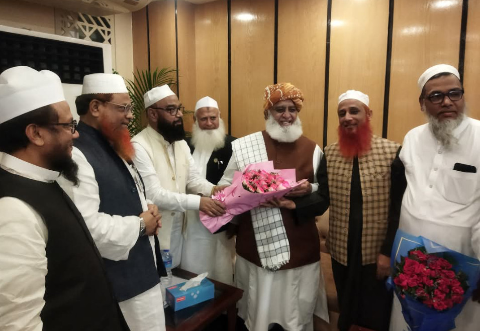 পকিস্তানের জমিয়ত প্রধান মাওলানা ফজলুর রহমান বাংলাদেশে; জেনে নিন ৭ দিনের সফরসূচি