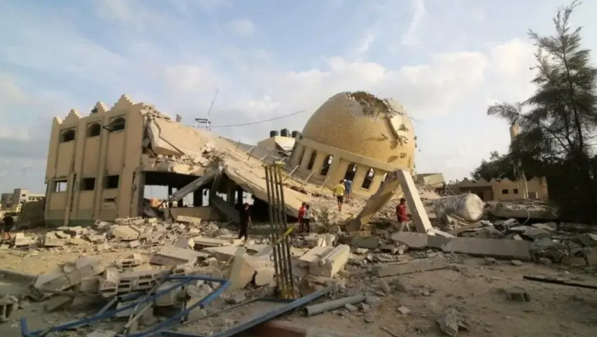 হামলা চালিয়ে গাজ্জার ঐতিহাসিক প্রাসাদ ধ্বংস করল ইসরাইল