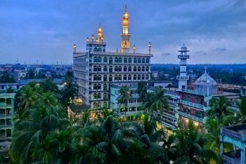 ২১ নভেম্বর হাটহাজারী মাদরাসার মাহফিল