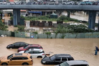 ভিয়েতনামে টানা বৃষ্টি ও বন্যায় নিহত ৪১