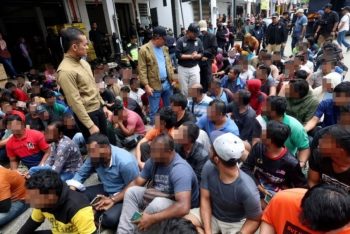 মালয়েশিয়ায় ১৭৪ বাংলাদেশি আটক