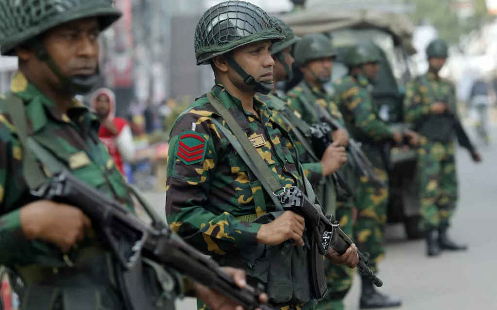 সশস্ত্র বাহিনীর ম্যাজিস্ট্রেসি ক্ষমতার মেয়াদ বাড়ল সাড়ে তিন মাস