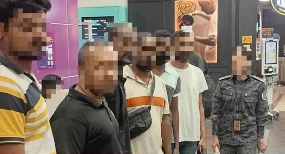 ১৫ বাংলাদেশিকে ‘কালো তালিকাভুক্ত’ করে ফেরত পাঠালো মালয়েশিয়া