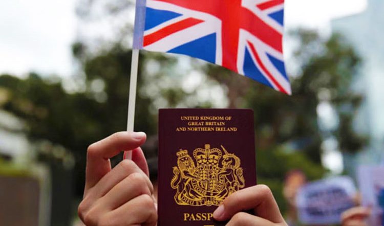 যুক্তরাজ্যে স্থায়ী নাগরিকত্ব পেতে লাগবে ২০ বছর