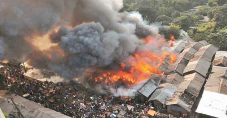 কড়াইল বস্তিতে আগুন, নিয়ন্ত্রণে ৭ ইউনিট