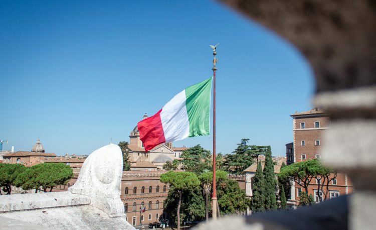 ইসরাইলের সাথে প্রতিরক্ষা চুক্তি স্থগিত করছে ইতালি