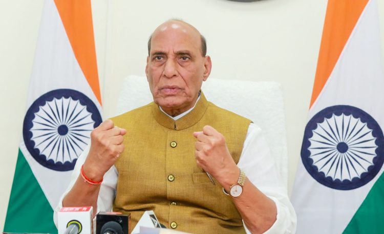 ড. ইউনূসকে ভাবনাচিন্তা করে কথা বলতে বললেন ভারতের প্রতিরক্ষামন্ত্রী