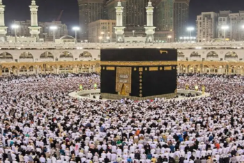 ওমরাহ যাত্রীদের রেকর্ড ৩০ দিনে মক্কা-মদিনায় ৬ কোটি ৯০ লাখ মুসল্লির সমাগম