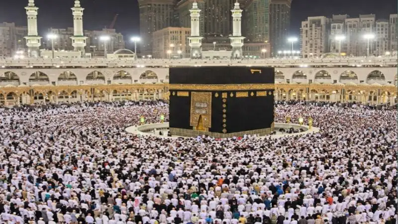 ওমরাহ যাত্রীদের রেকর্ড ৩০ দিনে মক্কা-মদিনায় ৬ কোটি ৯০ লাখ মুসল্লির সমাগম